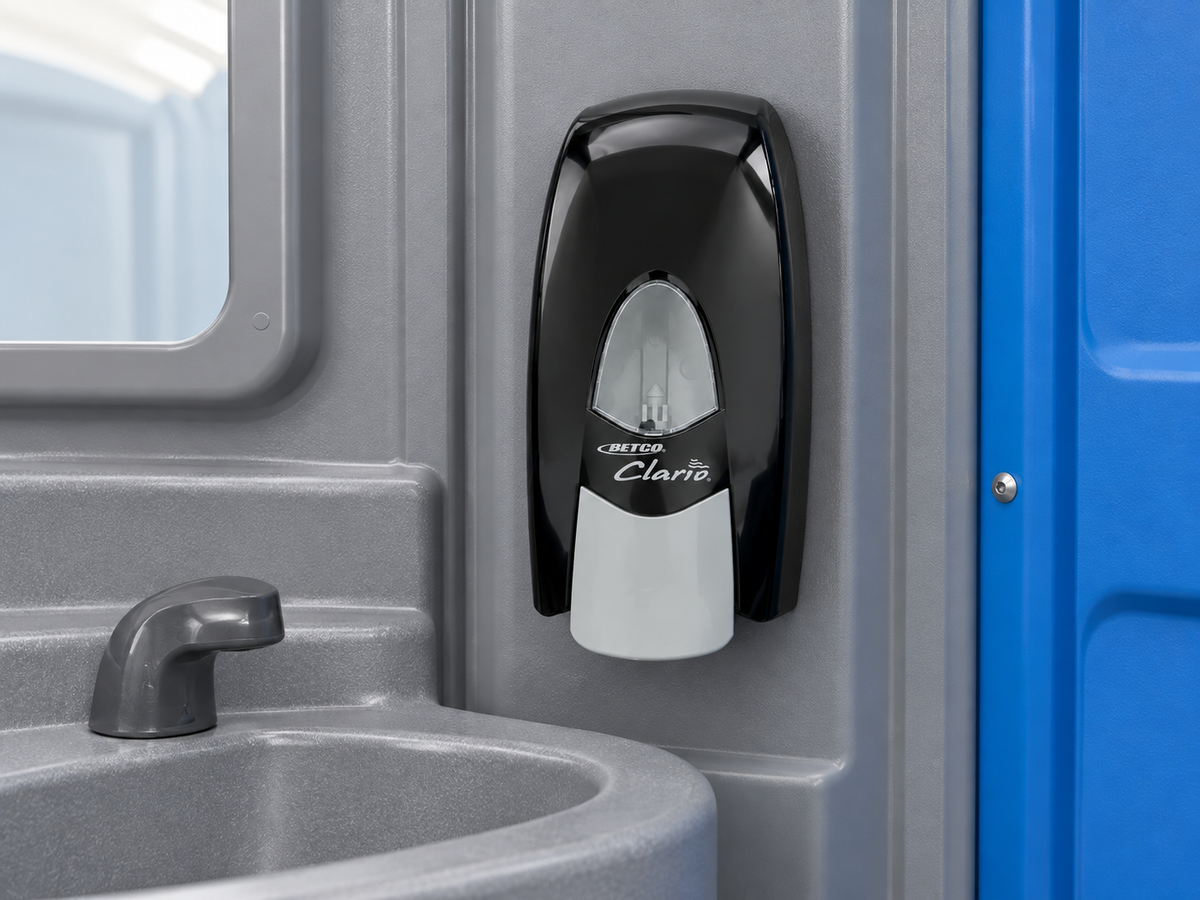 Betco Clario Manual Foam Soap Dispenser - Black Wall-Mount 1000 mL
