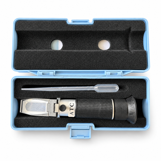 Handheld Brix refractometer with ATC and pipette in blue carrying case