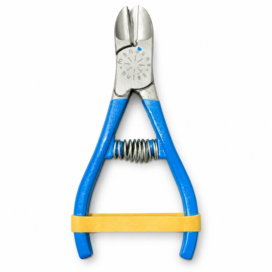 Manzana Nules M96-AM citrus harvesting shears front view on white background